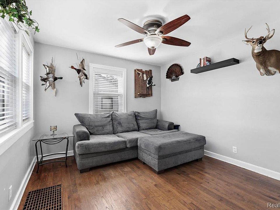 4th image of 20594 Gibraltar Rd
