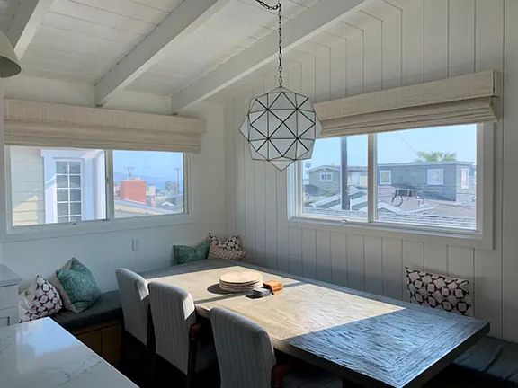 Dining table for 10 with ocean views