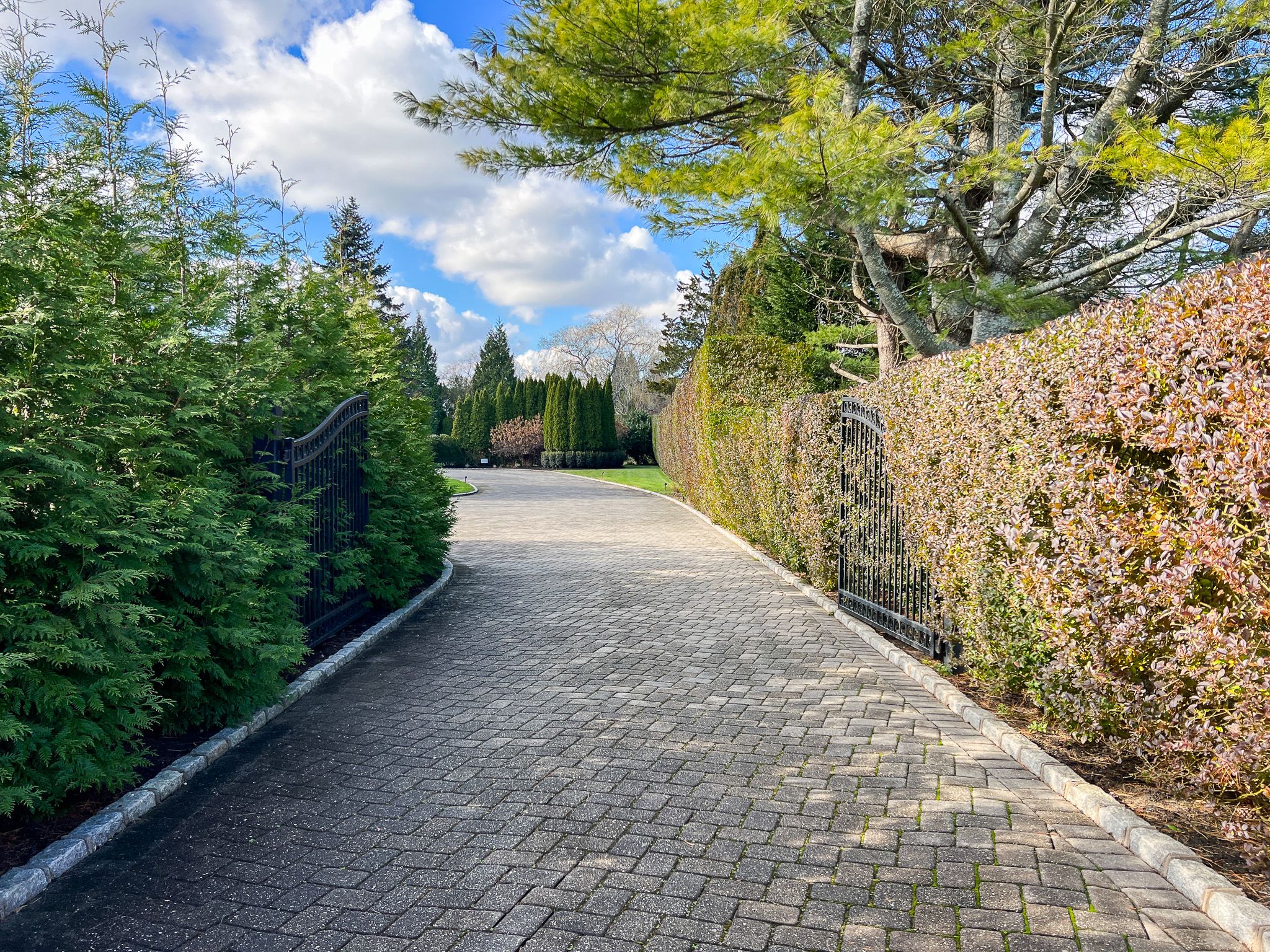 15 Bridle Path, Remsenburg, NY 11960 Out East