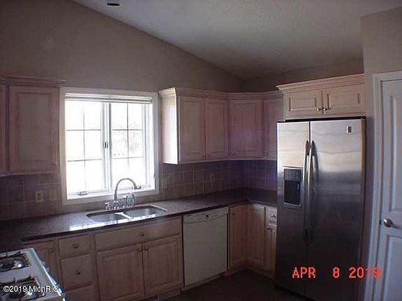 3rd image of 3428 Pigeon Hill Ct