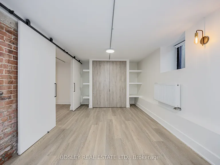 334A Gladstone Ave #B — Photo 11