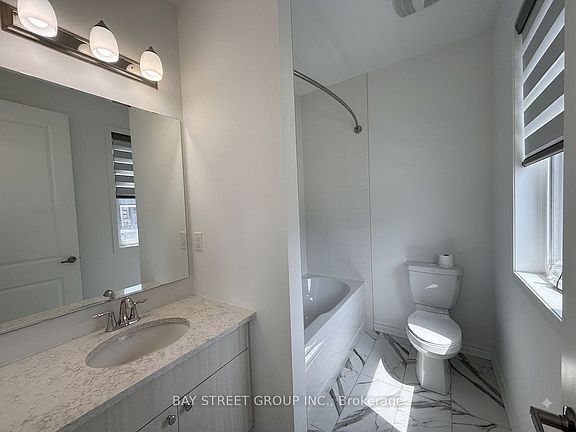 4th image of 106 Avani Ave