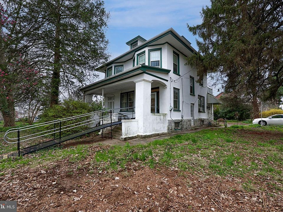 1st image of 218 Pleasure Rd