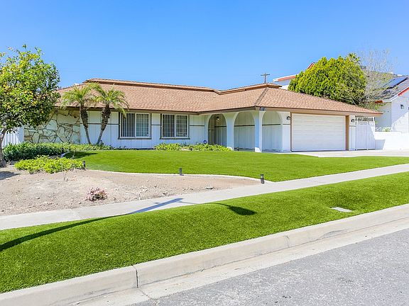 3rd image of 6070 Blythe St