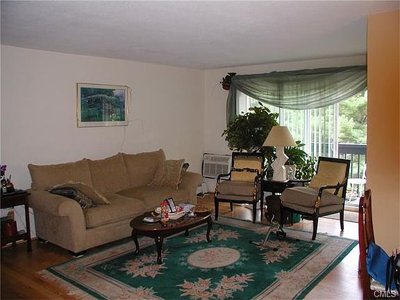 2nd image of 593 Vincellette St