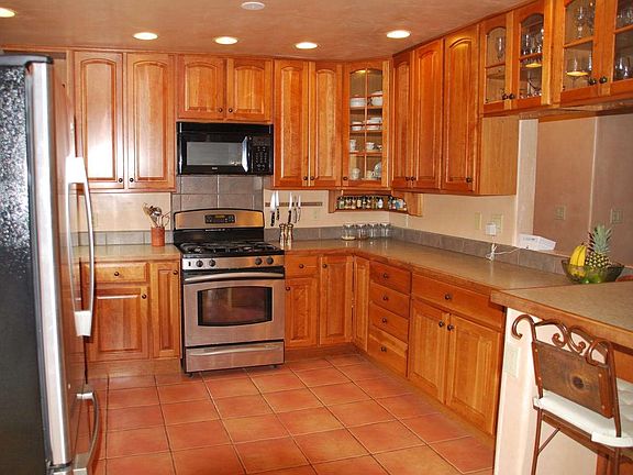 3rd image of 1120 Placita Loma