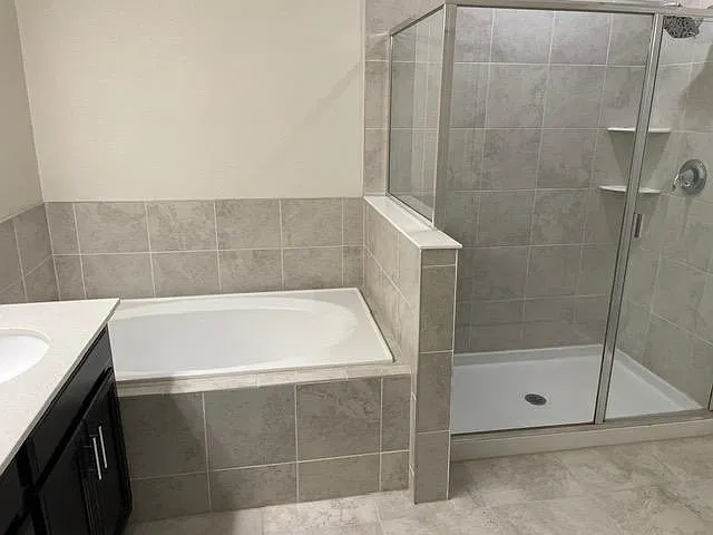 4 bed, 3.5 bath, 2016 sqft, $2,700 — Photo 4