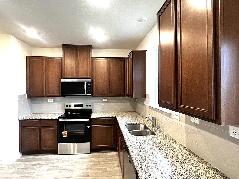 7510 Fishbowl Ln — Photo 11