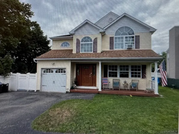 (undisclosed Address), Hicksville, NY 11801