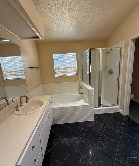 2300 Maple Ave #16 — Photo 10