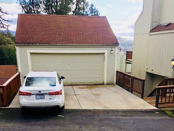 2nd image of 1760 NE Beulah Dr
