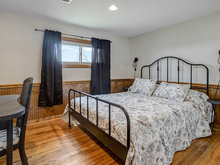 Bedroom is 10x10, pictured with a queen sized bed.