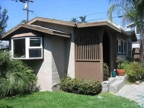 4433 Texas St — Photo 2