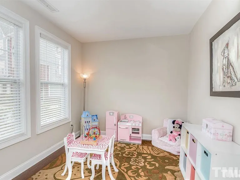 539 Balsam Fir Dr — Photo 8