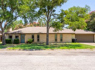 517 S Kirby St, Pilot Point, TX 76258
