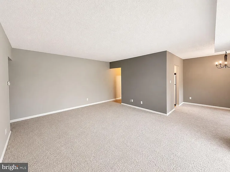 3830 Lyndhurst Dr #303 — Photo 8