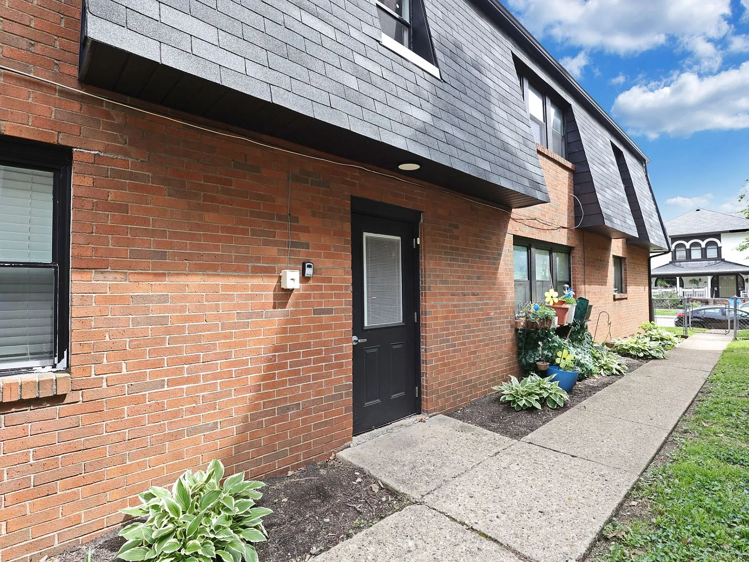 1170 Bryden Road - B - Unit B — Photo 4