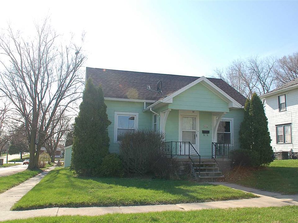 1st image of 800 1st Ave NE