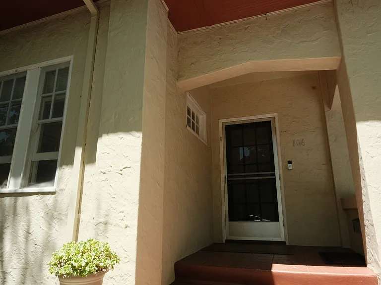 106 Treanor St — Photo 3