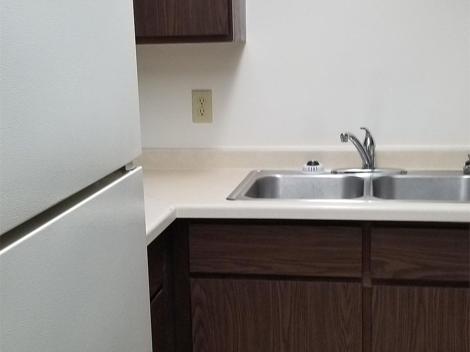 Bellflower ApartmentsDeForest 508 4 508 Deforest St Deforest WI