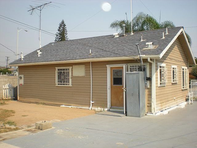 2nd image of 629 S Arizona Ave