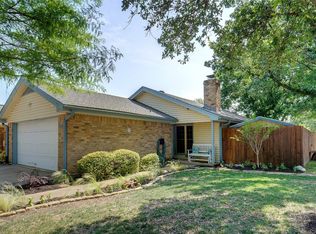 1710 Red Bud Ln, Euless, TX 76039