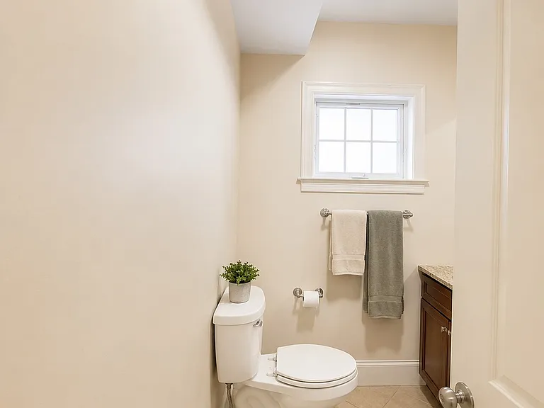 25 Lothrop St #2 — Photo 17