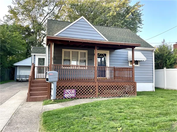 208 Aldrich Pl, Buffalo, NY 14220