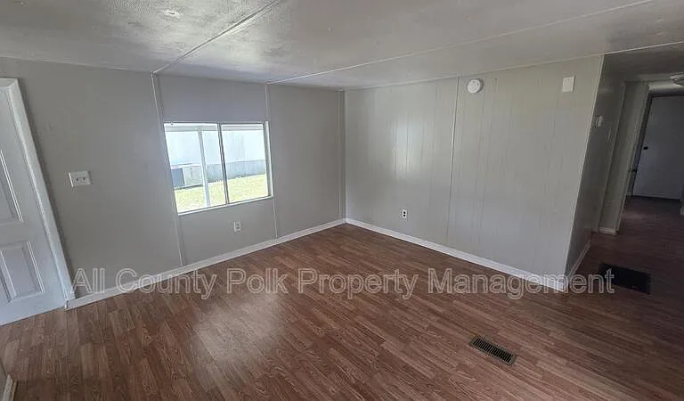 2735 W 10th St #HP-7 — Photo 4