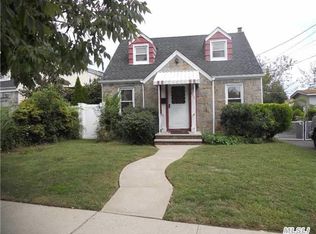 218 Rutland Rd, Freeport, NY 11520