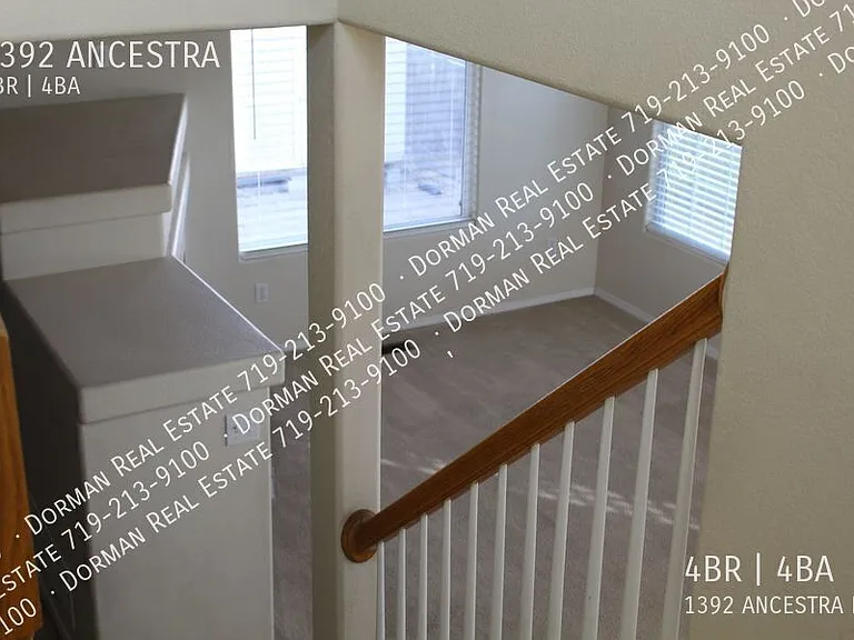 1392 Ancestra Dr — Photo 8