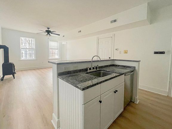 5th image of 468-470 E 7th St #4