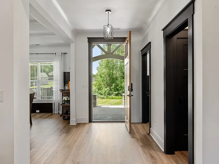 4700 Bisbee Dr — Photo 13