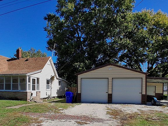 2nd image of 306 Rice St