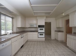 17401 Labrador St, Northridge, CA 91325