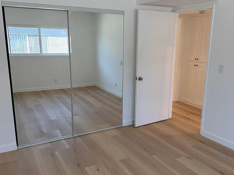 10746 Blix St #202 — Photo 5