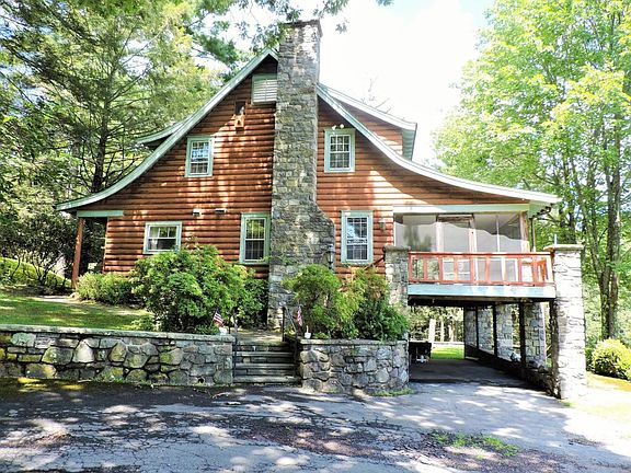 3rd image of 122 Squirrel Rd