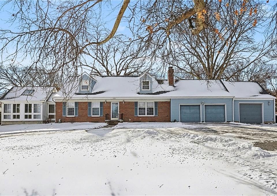 1st image of 10201 W 88th St