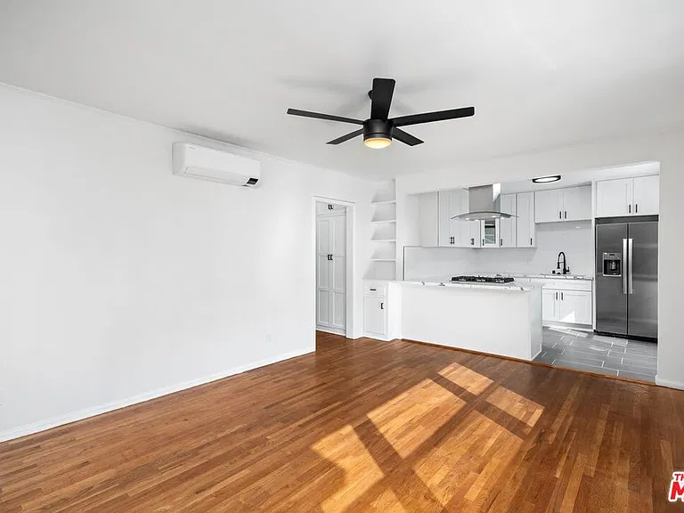 1645 Selby Ave — Photo 9