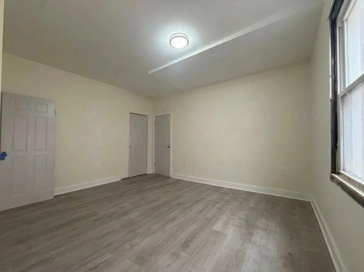 3 bed, $3,000 — Photo 3