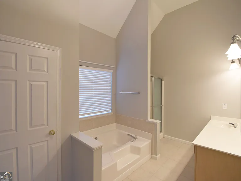 219 Turnbridge Cir — Photo 36