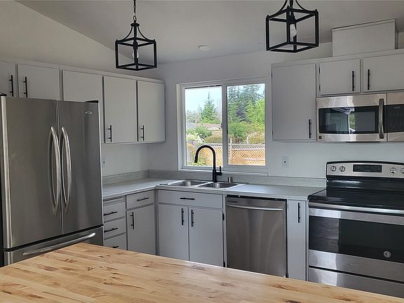 4th image of 16125 Winchester Drive