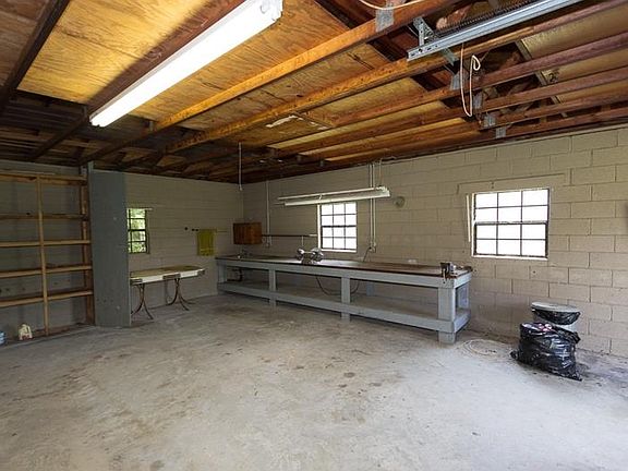 4th image of 3580 Mary Ln
