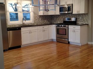 12 Beachwood Dr, Cumberland, RI 02864