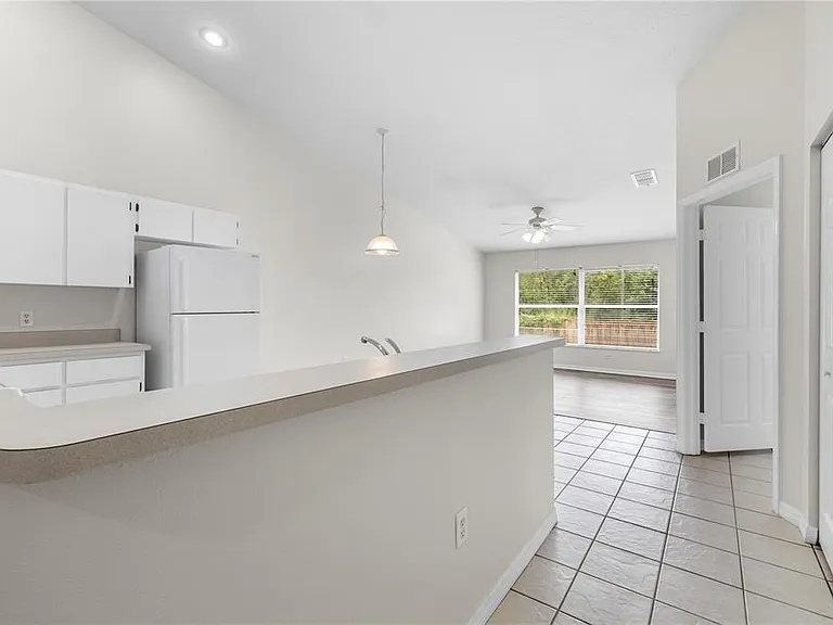 37228 Grassy Hill Ln — Photo 7