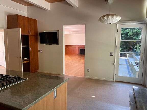 5th image of 6657 Liggett Dr