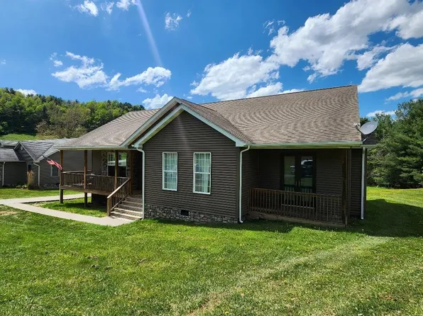 179 Ridge Point Cir, Daniels, WV 25832