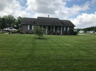 3190 Bundyville Rd, Walnut Hill, IL 62893