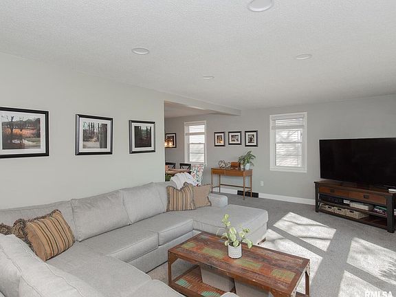5th image of 2362 W 46th St