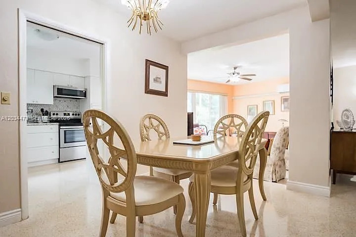 12115 NE Miami Ct — Photo 8